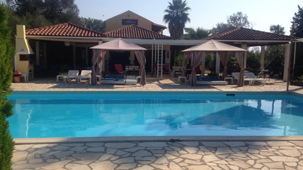 Athina Aparthotel Kavos Exterior photo