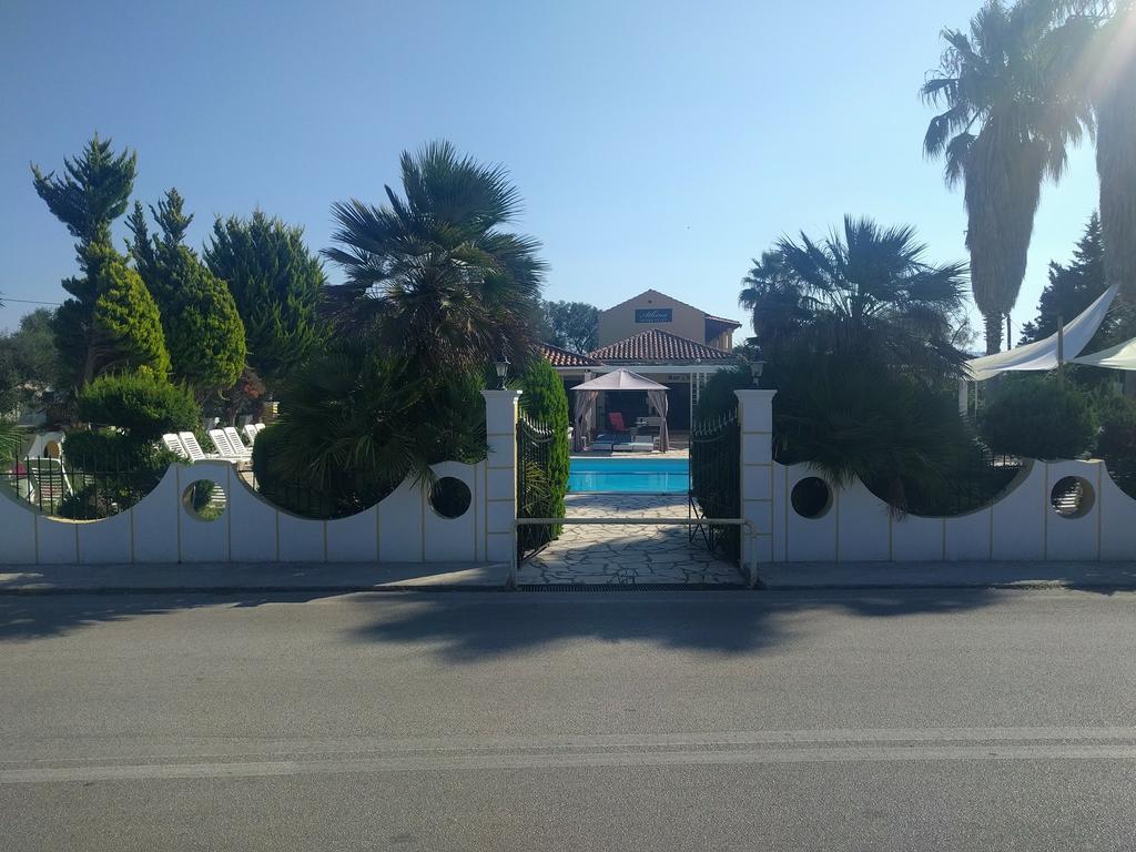 Athina Aparthotel Kavos Exterior photo