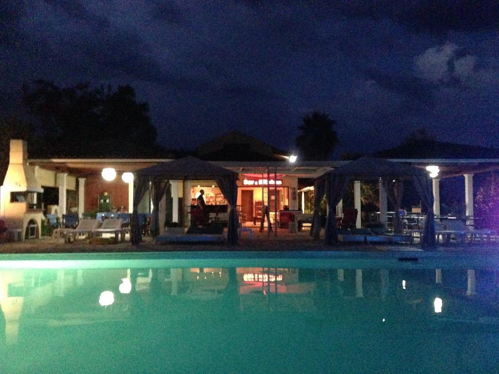 Athina Aparthotel Kavos Exterior photo