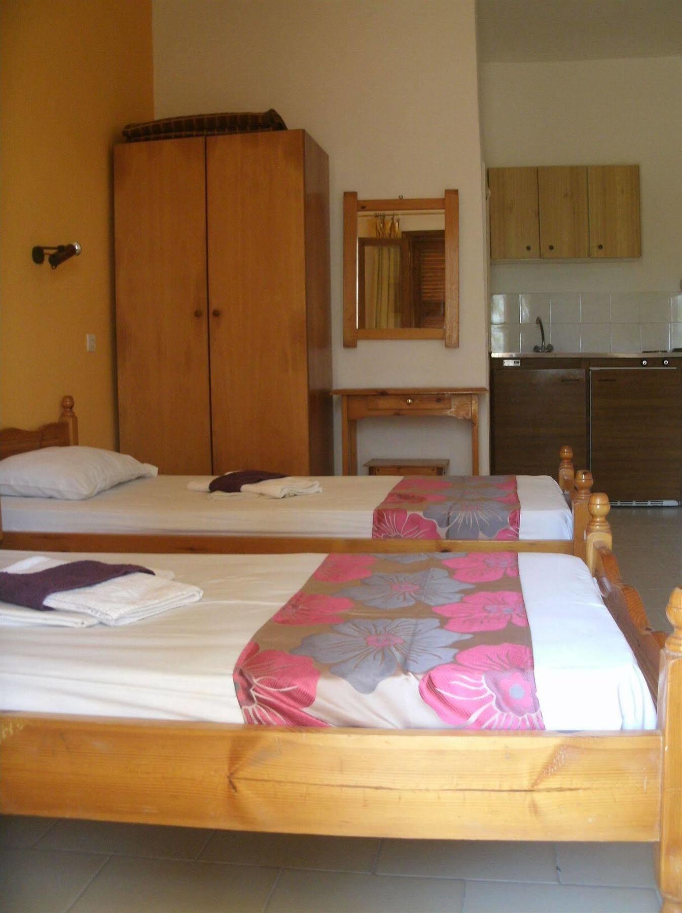 Athina Aparthotel Kavos Exterior photo